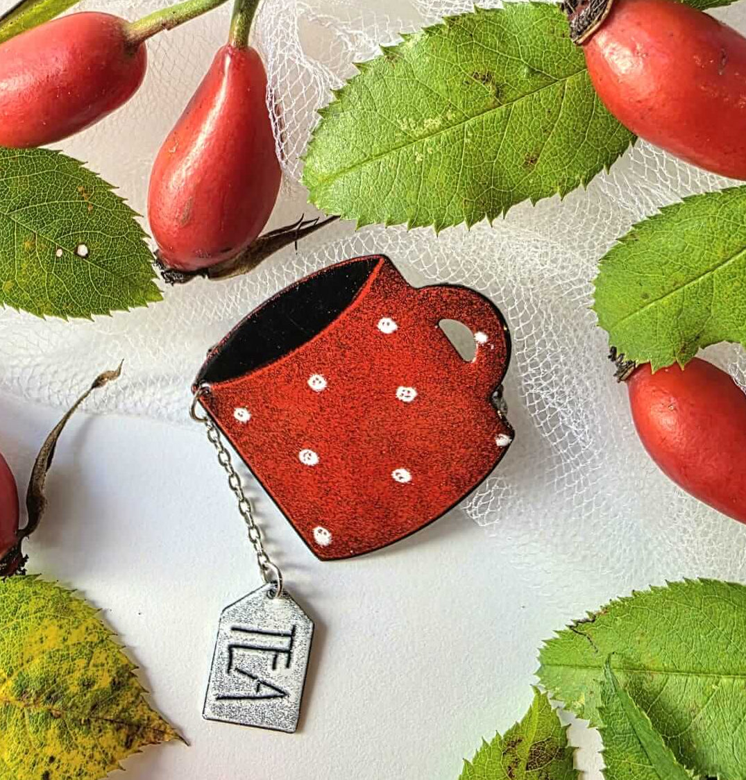 Brosche Rote Teetasse