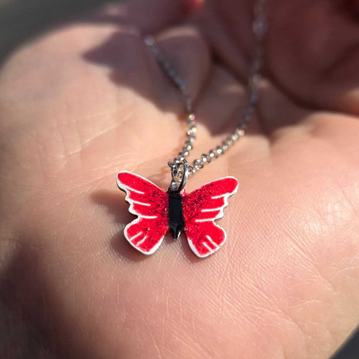 Anhänger Roter Schmetterling