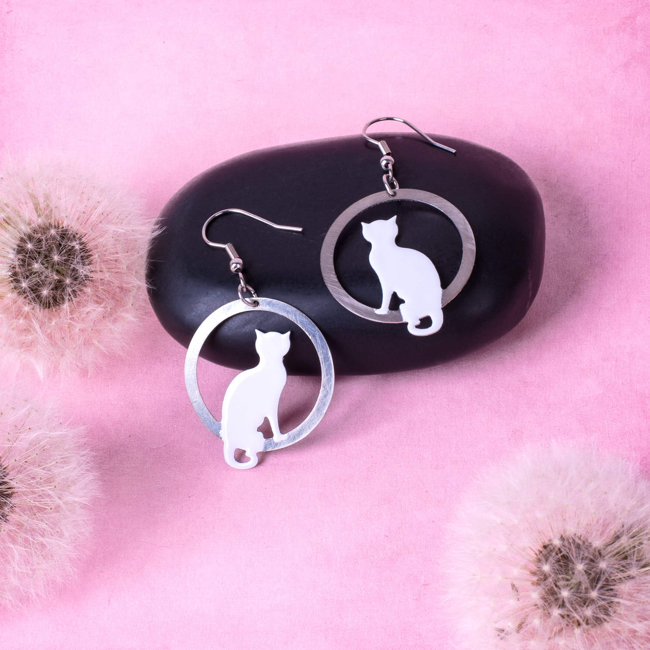 Sitting White Cat Earrings